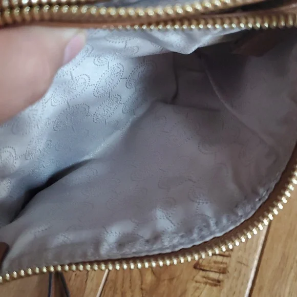 Michael Kors Fulton Double Zip Tan Leather Crossbody Bag - Picture 5 of 7